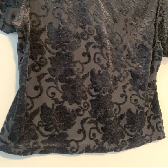 Gloria Vanderbilt | Vintage Velvet Tee Shirt - Picture 9 of 11